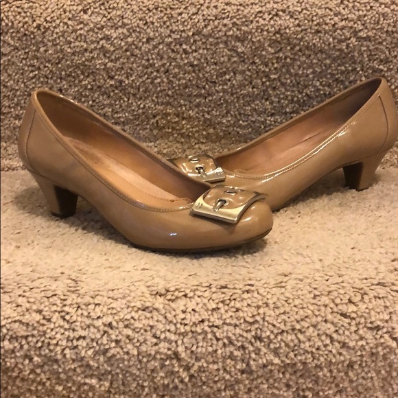 Nude Heels - Picture 3 of 6